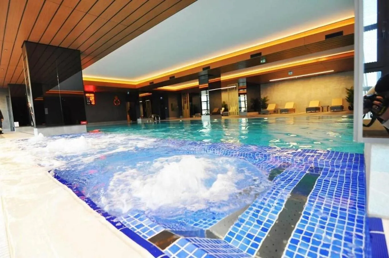 Apartment Cozy Bright Studio W Parking, Poolviews! #237 Istanbul